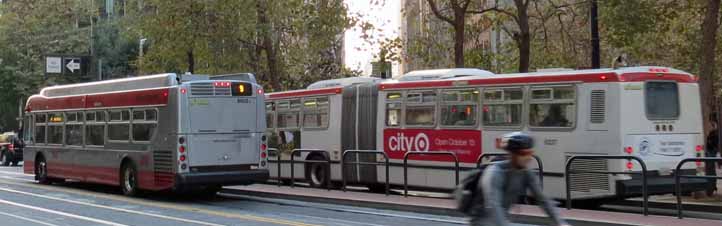 MUNI New Flyer Xcelsior XDE40 8602